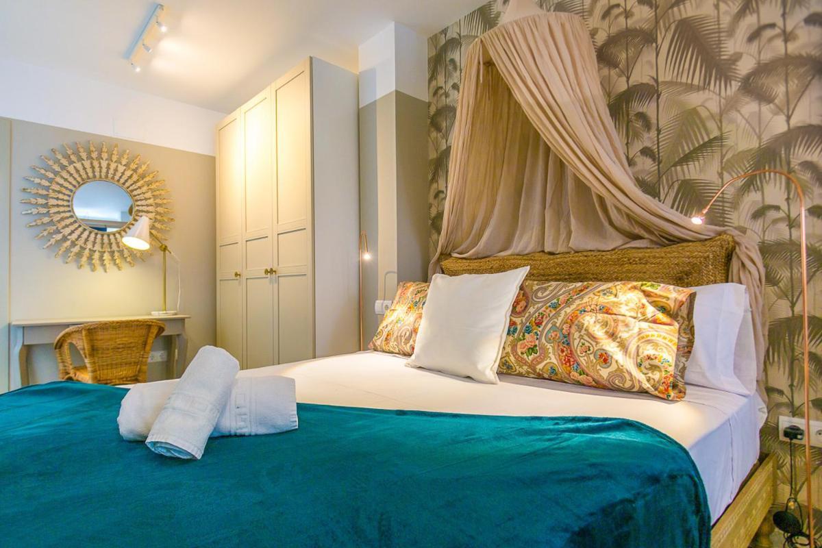 Sea & Wave Jara Boutique Apartment Málaga Esterno foto