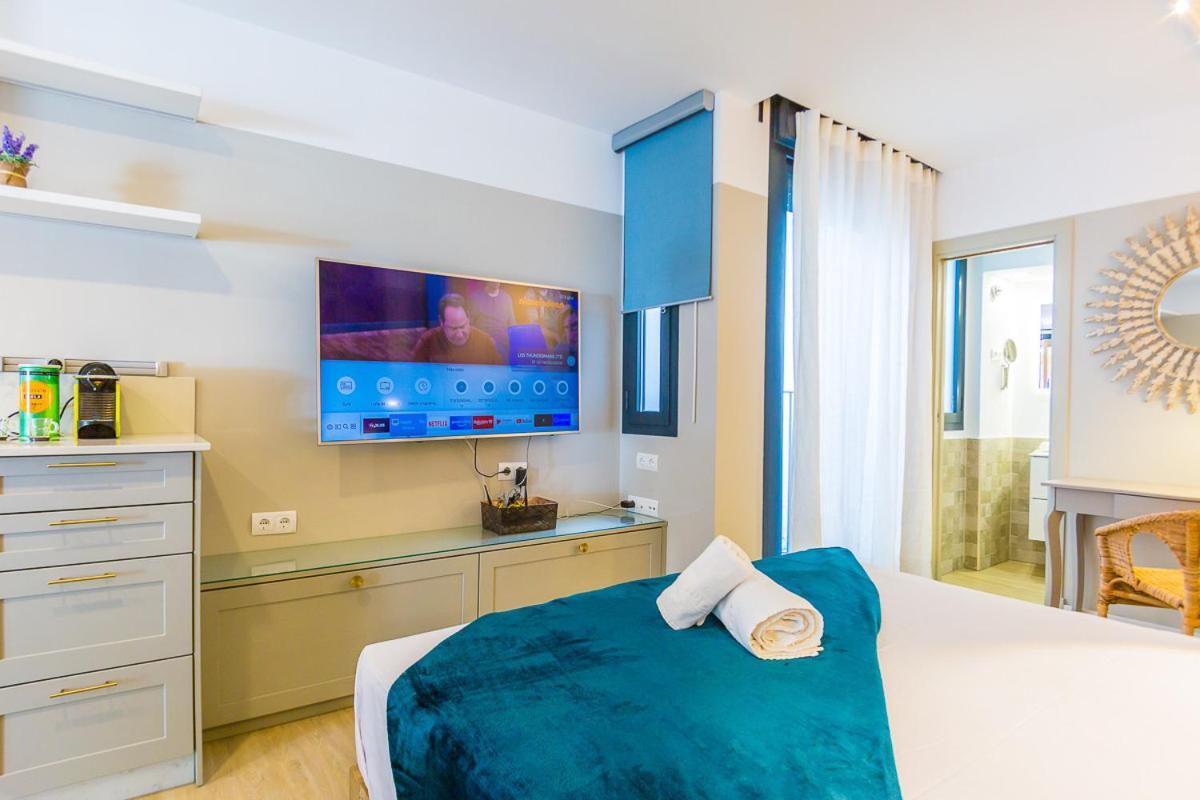 Sea & Wave Jara Boutique Apartment Málaga Esterno foto